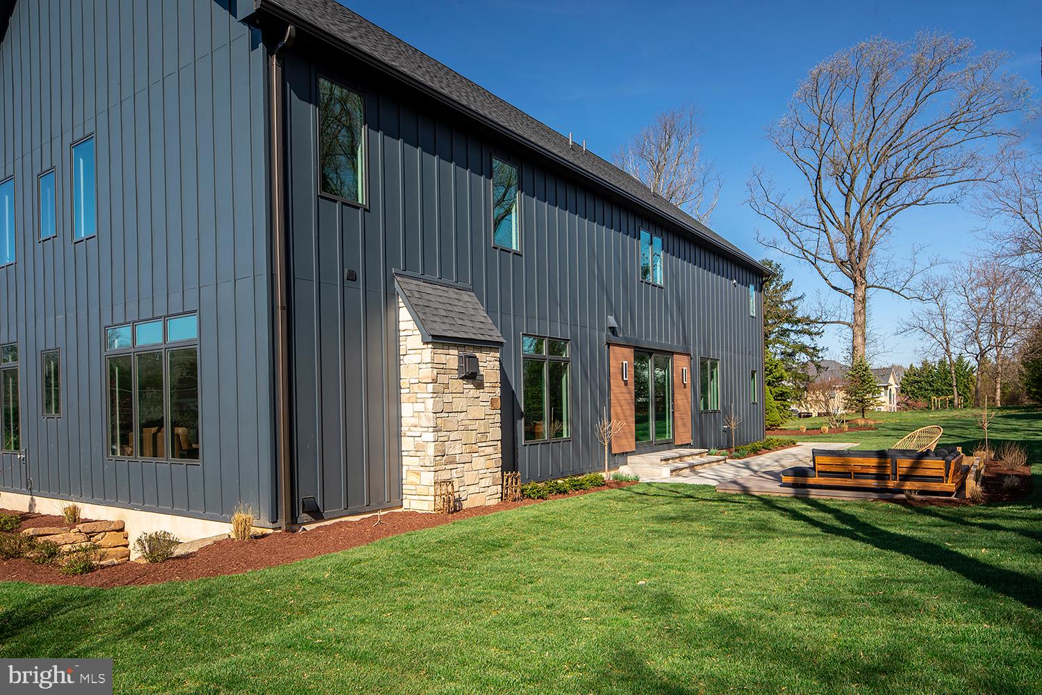 WAYNEFIELD - Residential