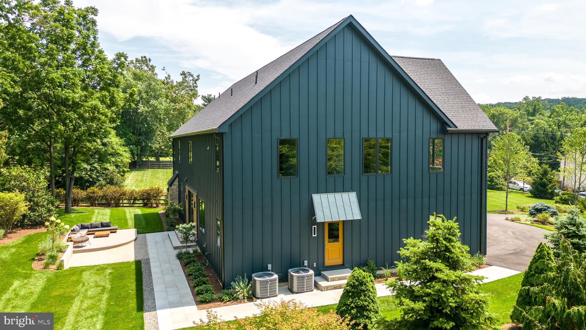 WAYNEFIELD - Residential