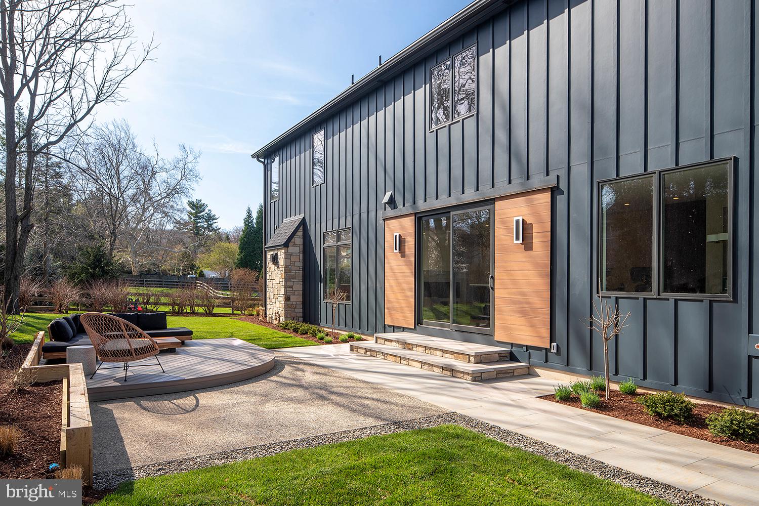 WAYNEFIELD - Residential