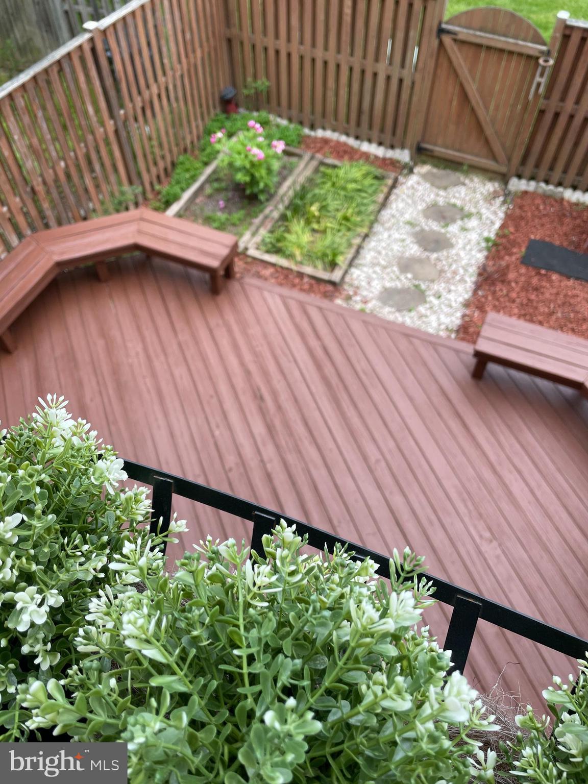 MCNAIR FARMS LANDBAY - Residential Lease