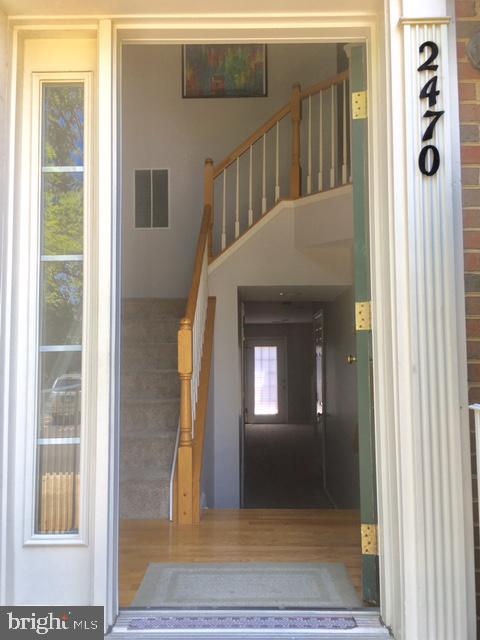 MCNAIR FARMS LANDBAY - Residential Lease