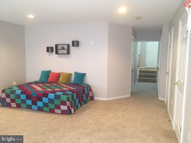 MCNAIR FARMS LANDBAY - Residential Lease