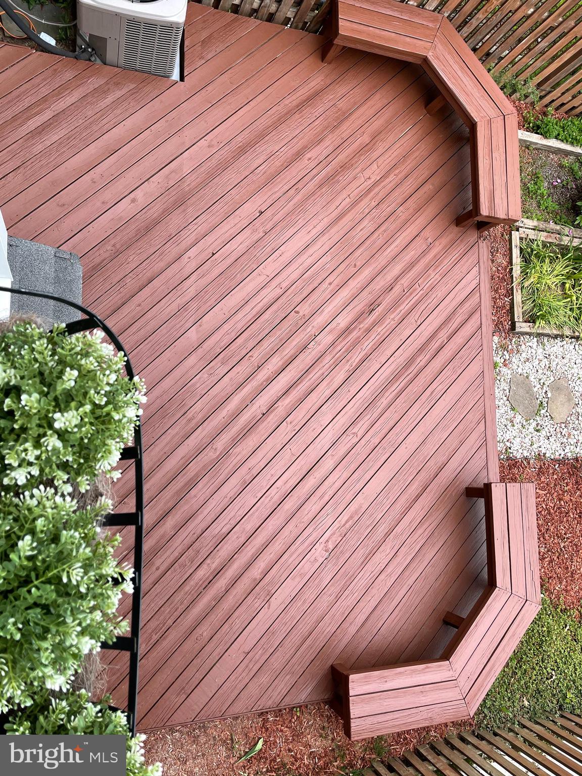 MCNAIR FARMS LANDBAY - Residential Lease