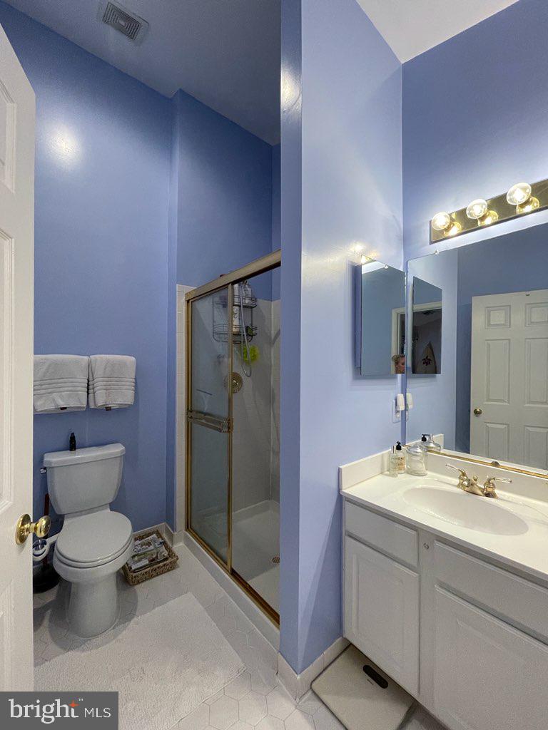 MCNAIR FARMS LANDBAY - Residential Lease