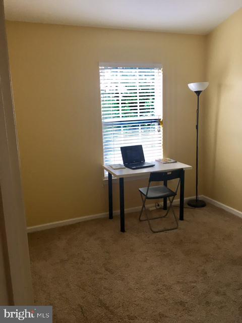 MCNAIR FARMS LANDBAY - Residential Lease