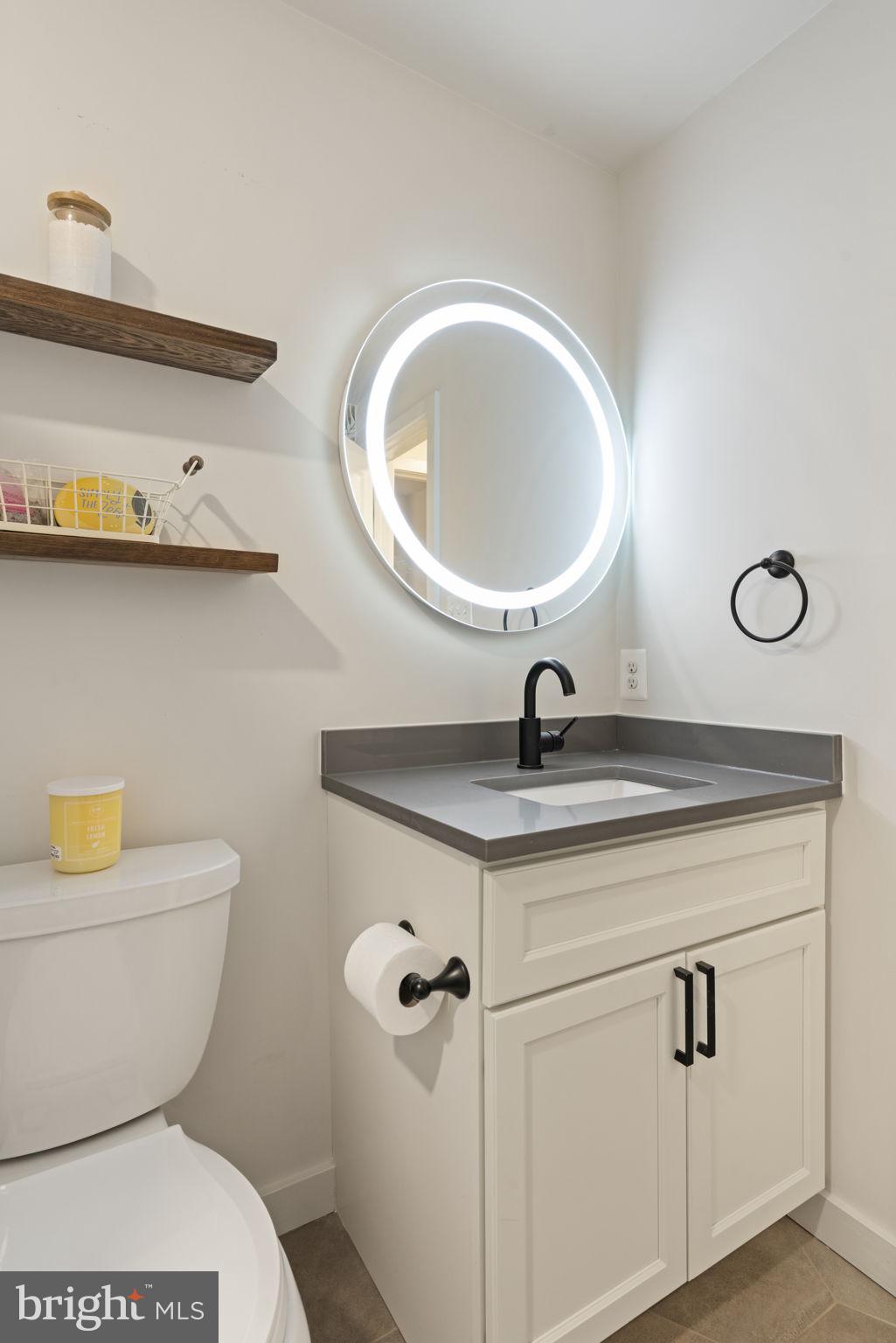 BUCKNELL MANOR - Residential