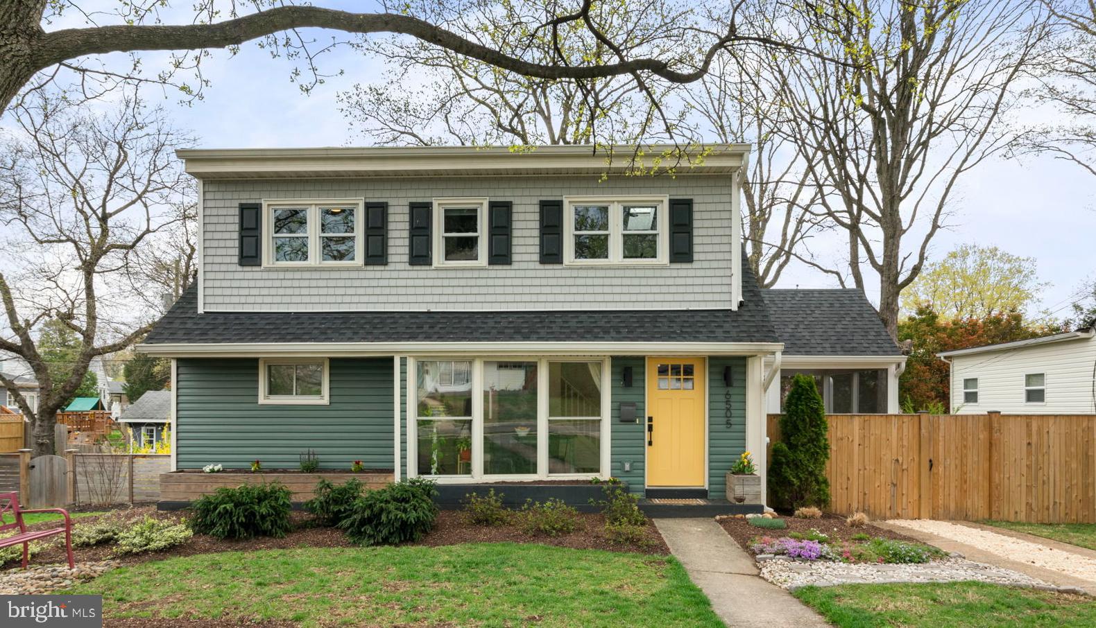 BUCKNELL MANOR - Residential