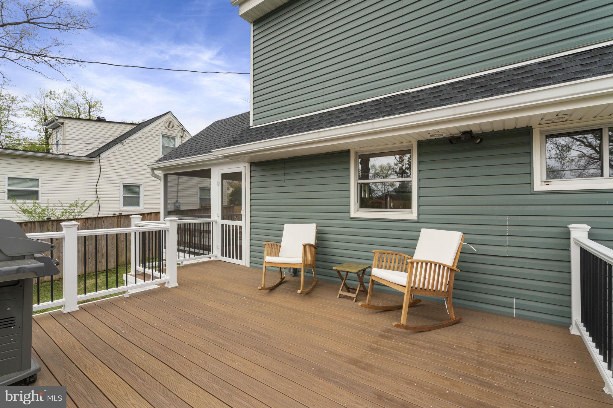 BUCKNELL MANOR - Residential