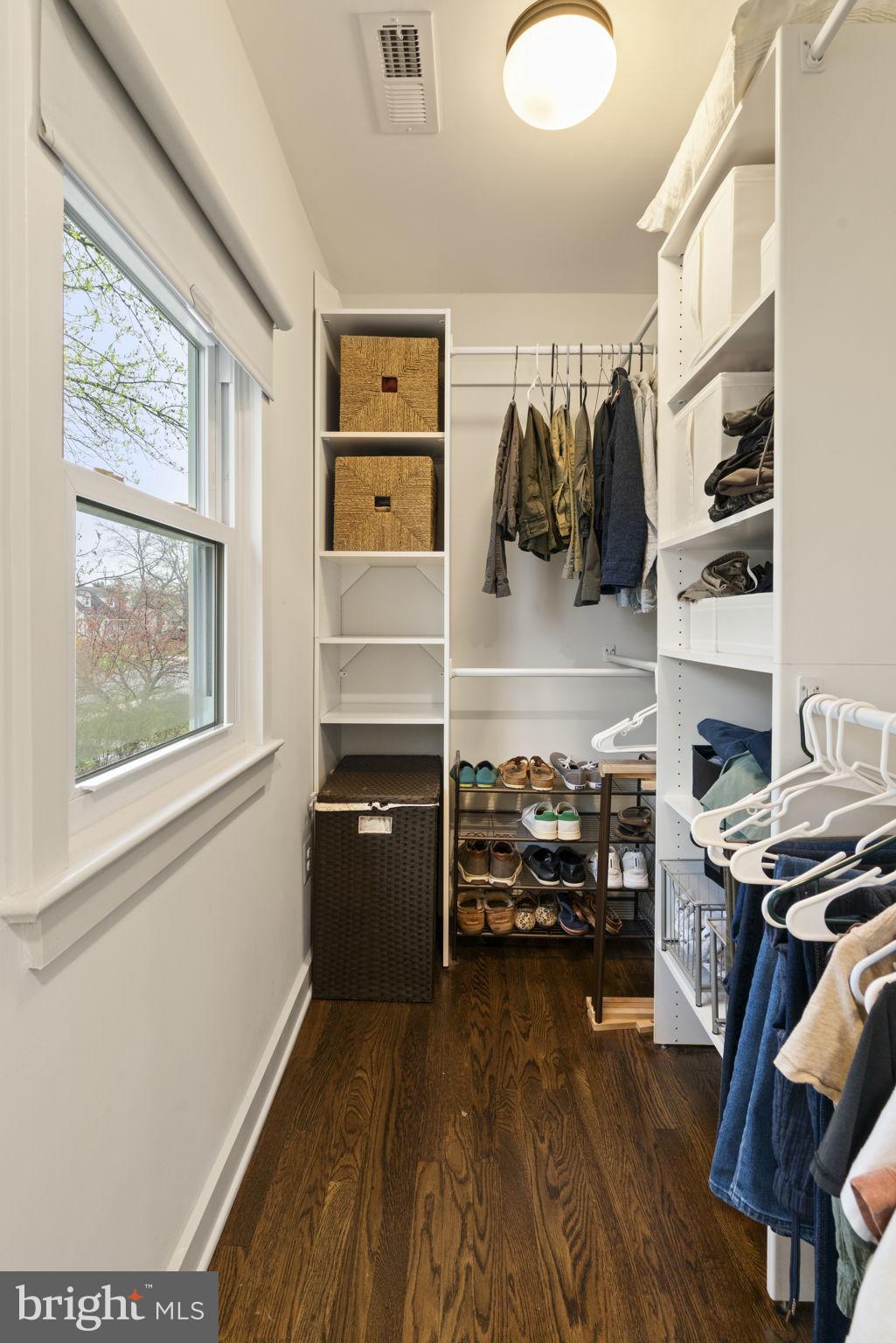 BUCKNELL MANOR - Residential