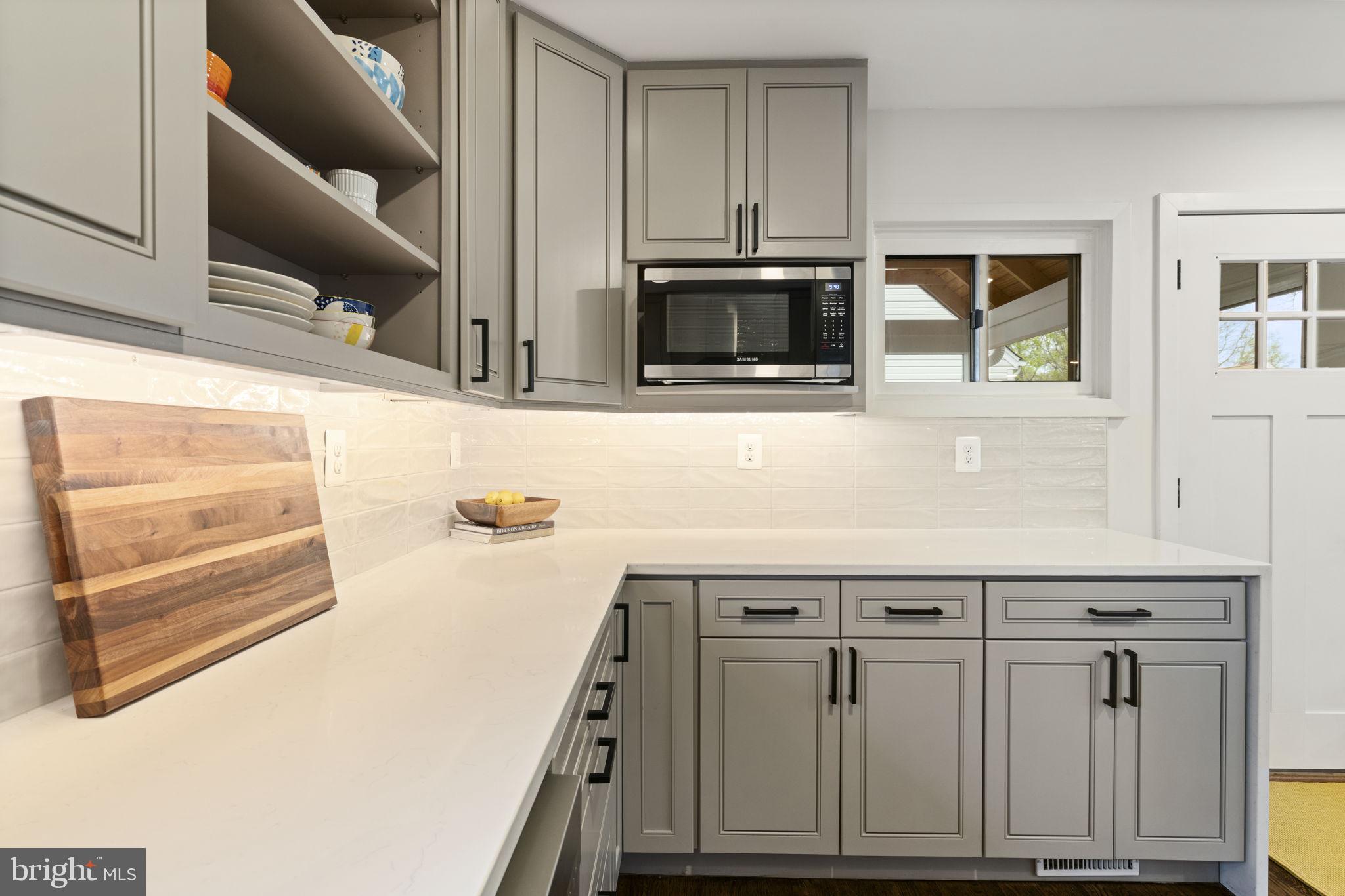 BUCKNELL MANOR - Residential