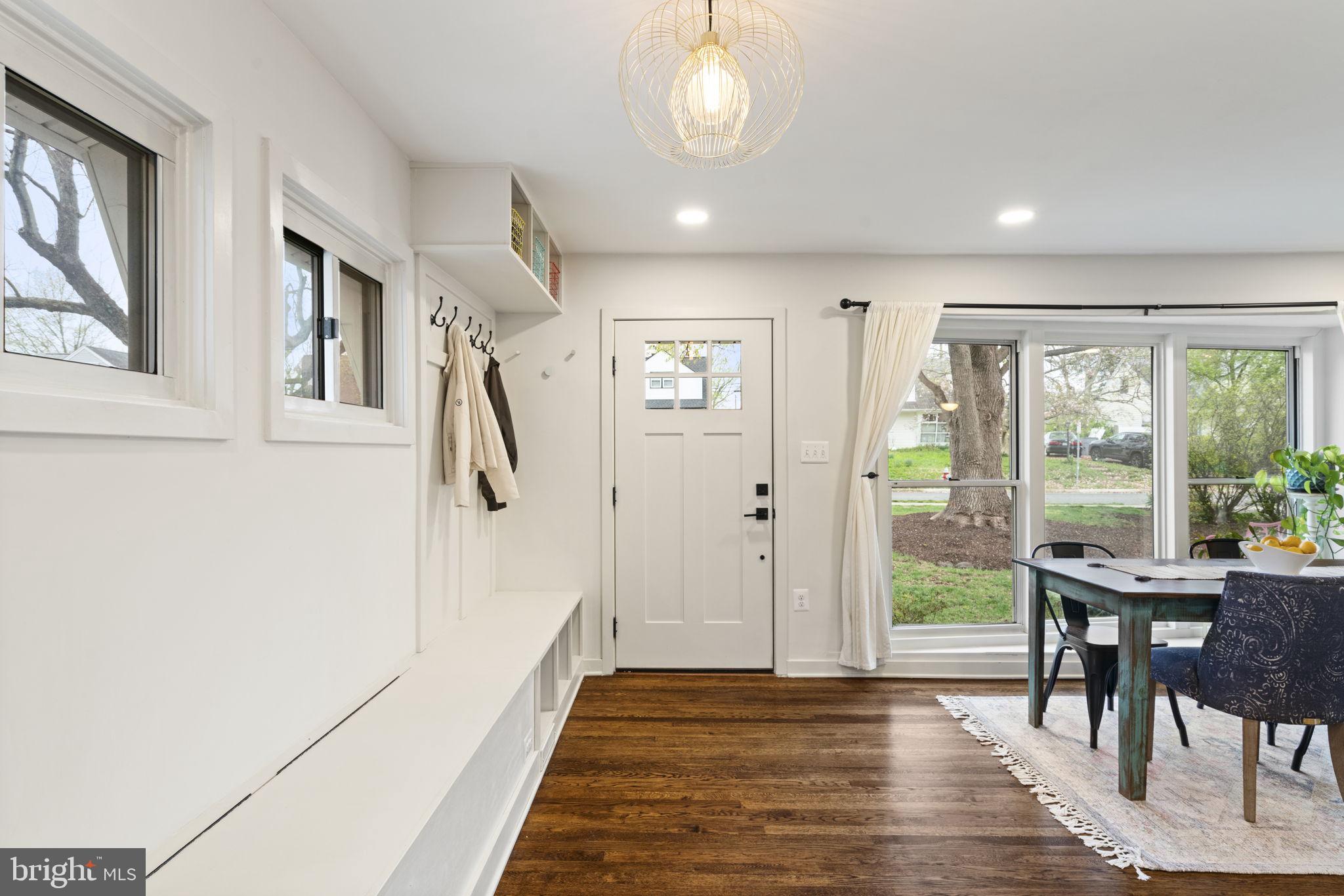 BUCKNELL MANOR - Residential