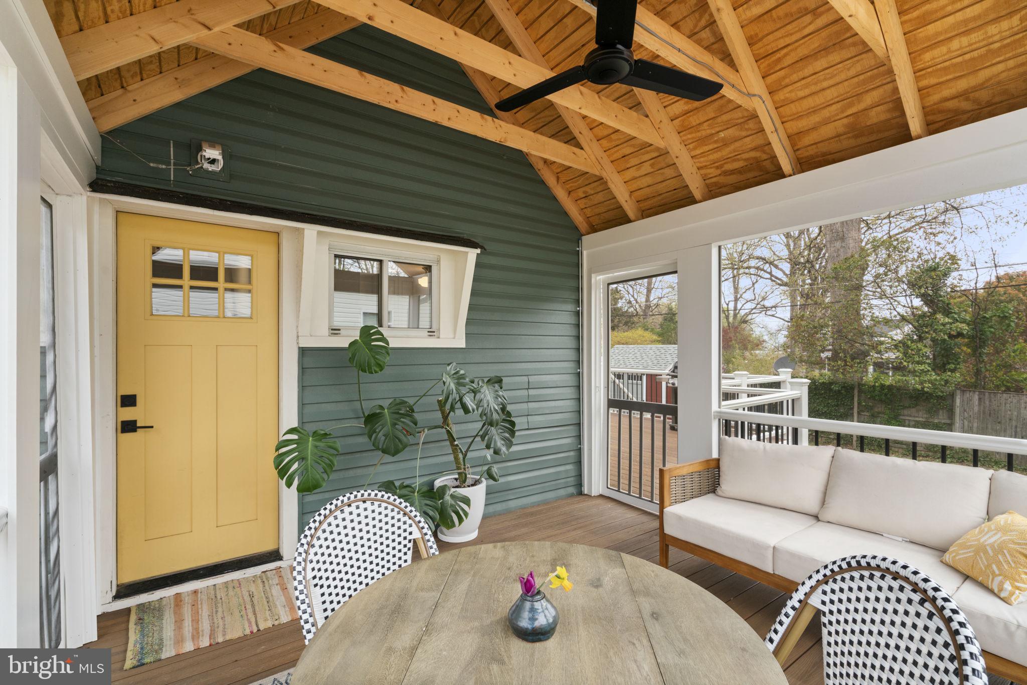 BUCKNELL MANOR - Residential