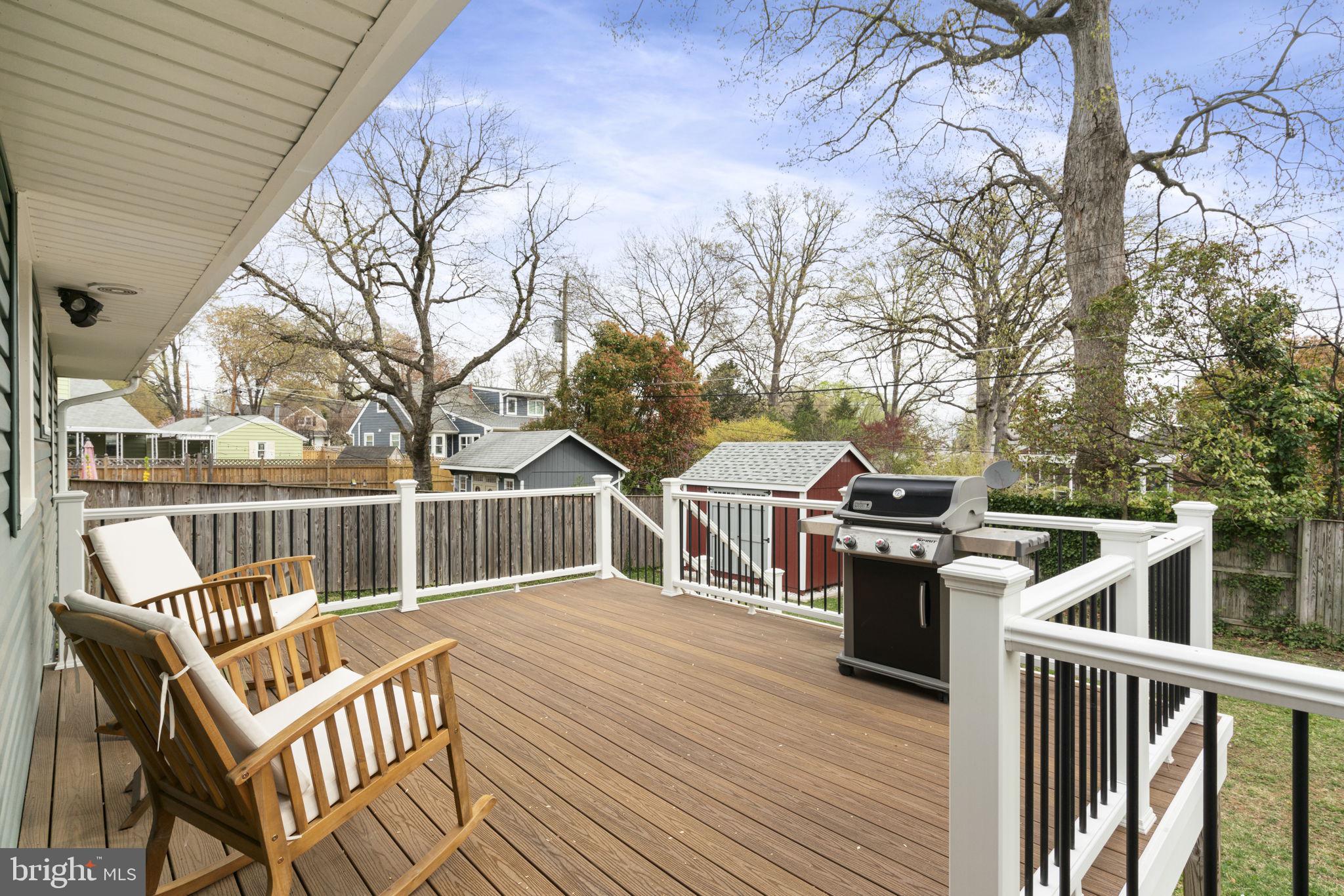 BUCKNELL MANOR - Residential