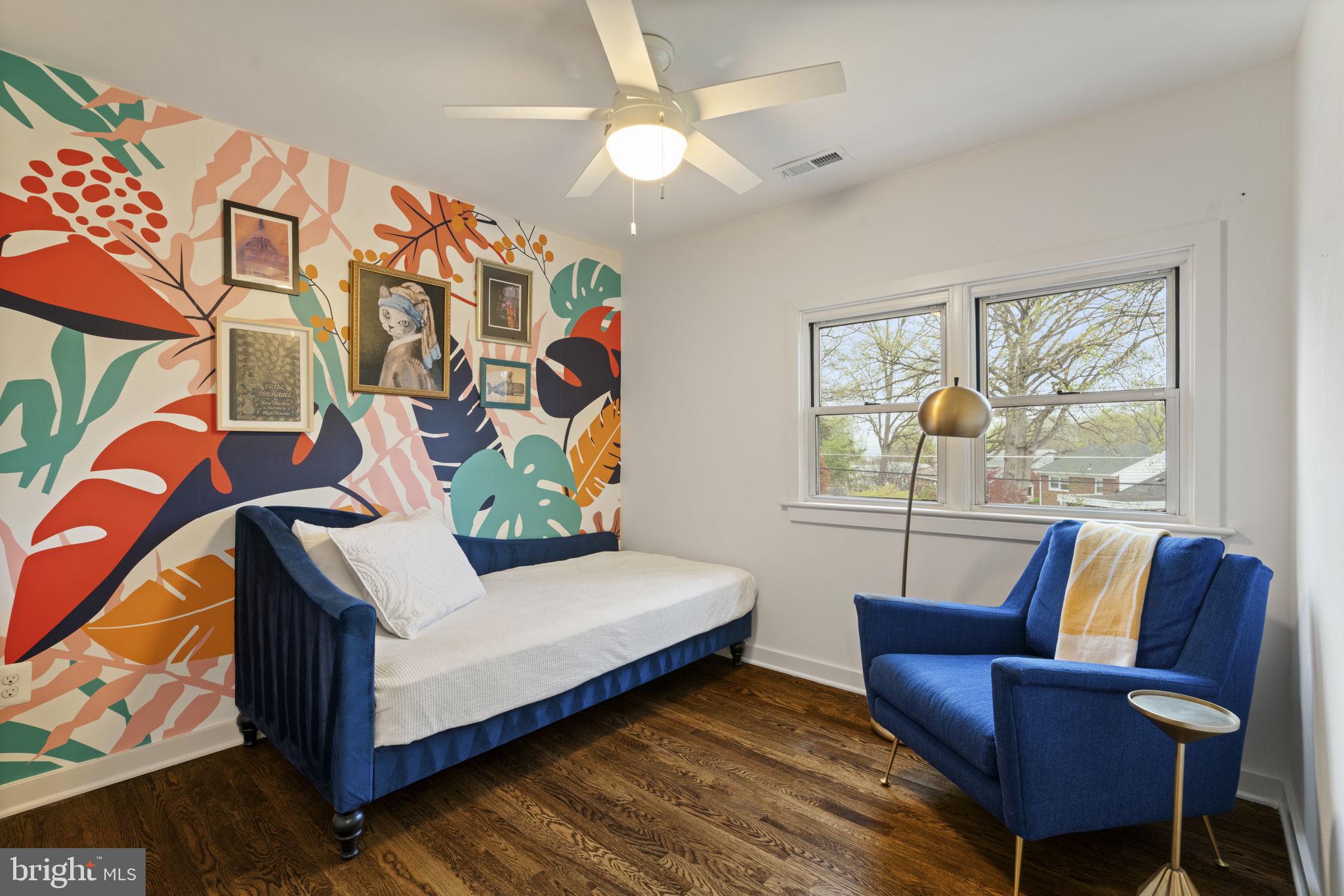 BUCKNELL MANOR - Residential