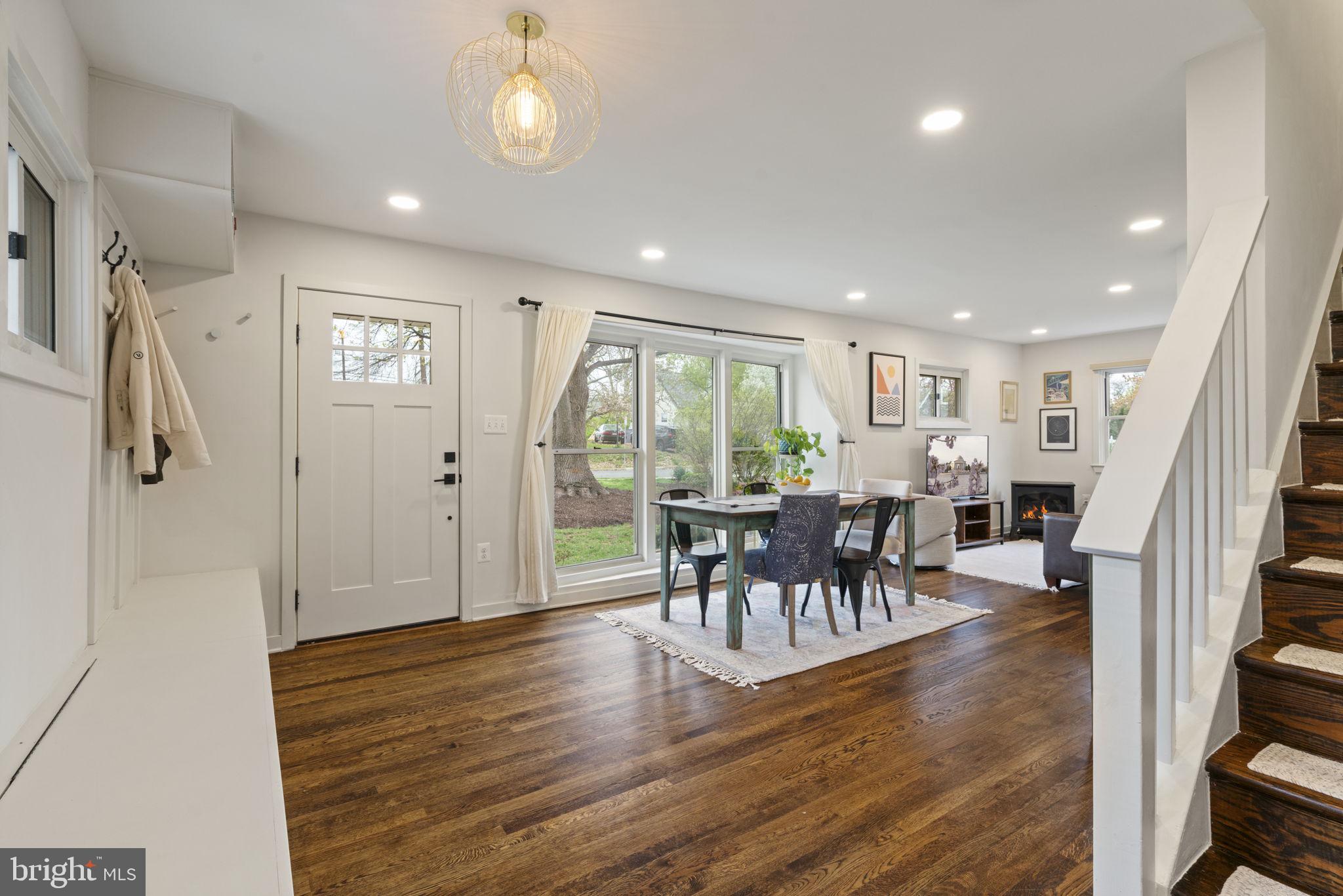 BUCKNELL MANOR - Residential