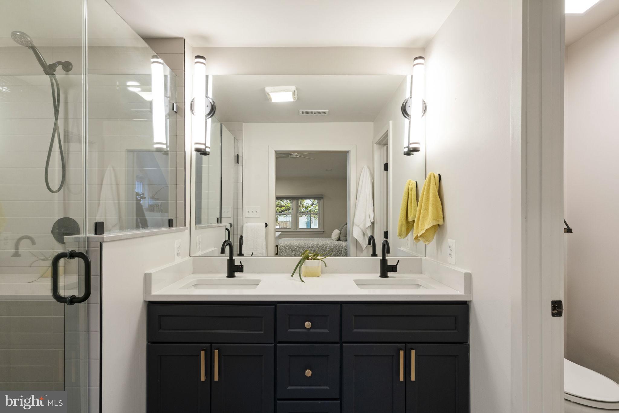 BUCKNELL MANOR - Residential