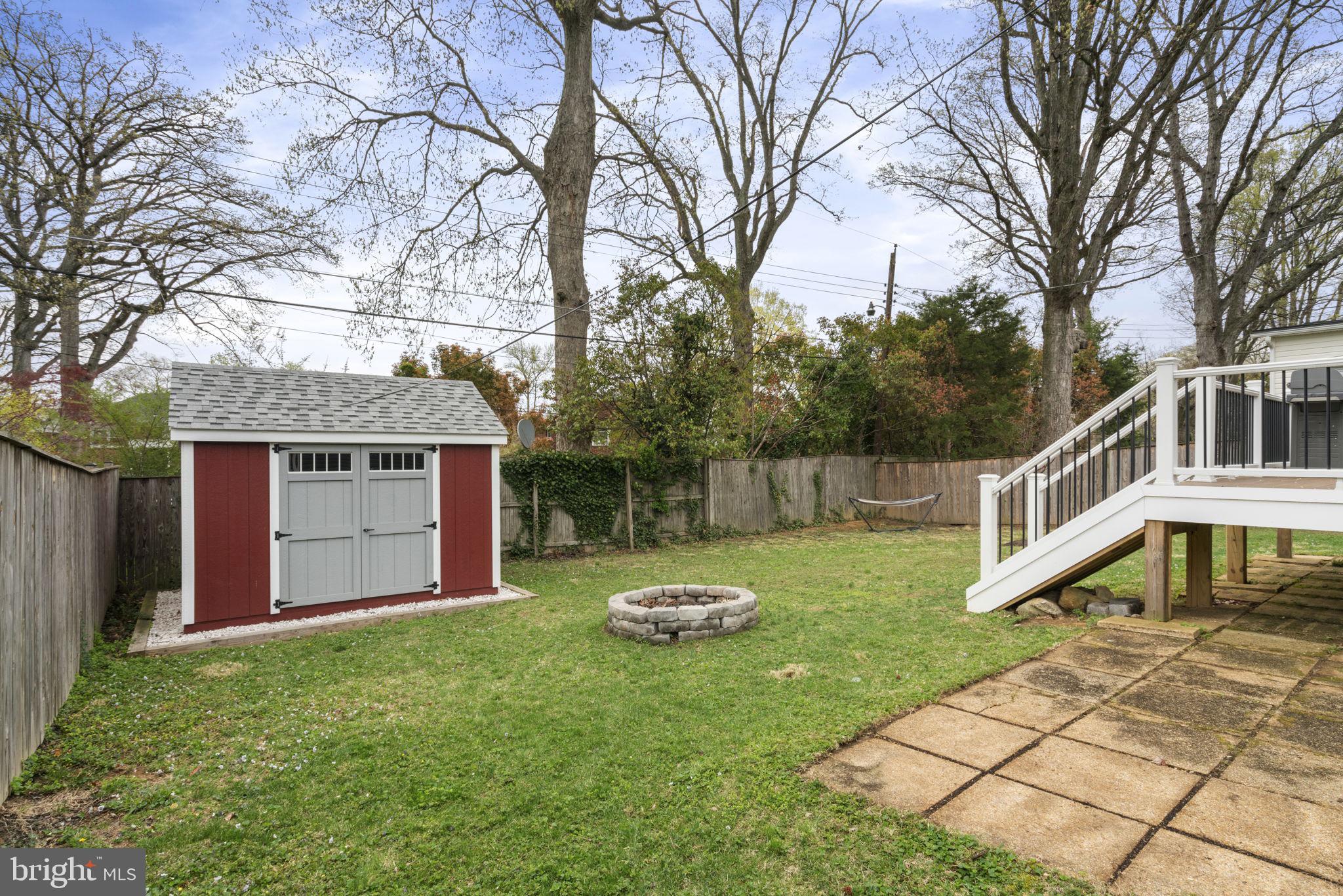 BUCKNELL MANOR - Residential