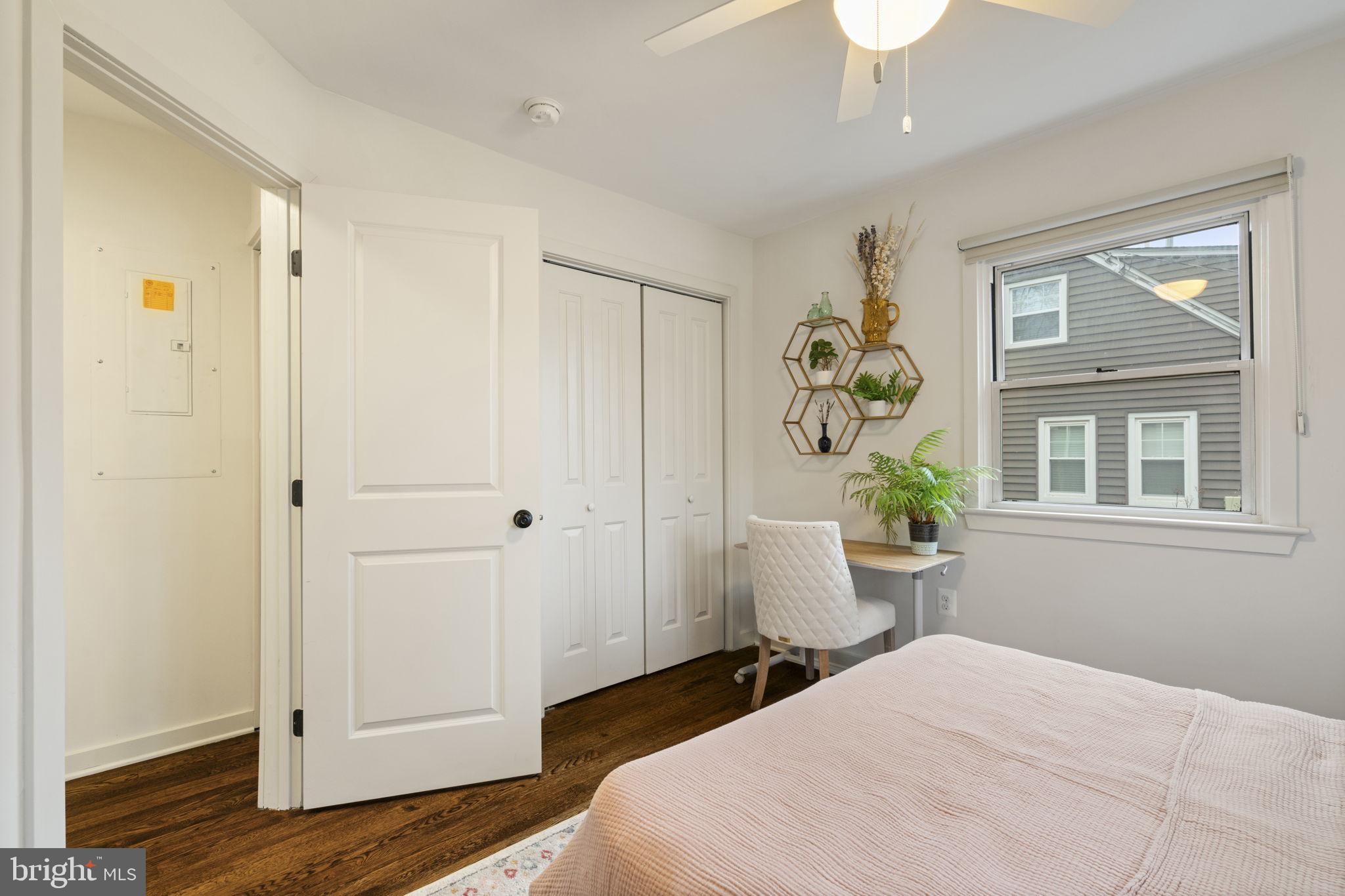 BUCKNELL MANOR - Residential