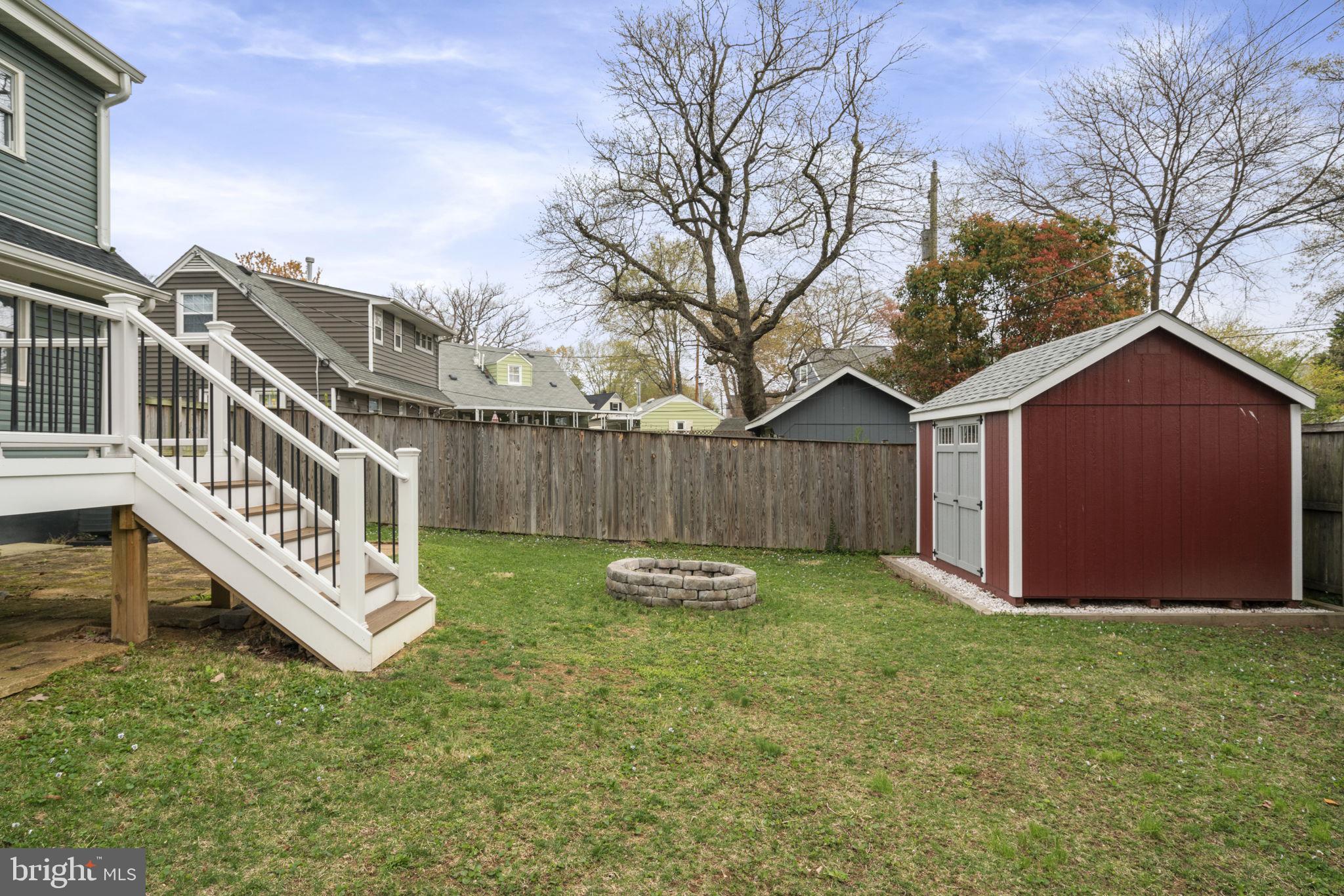 BUCKNELL MANOR - Residential