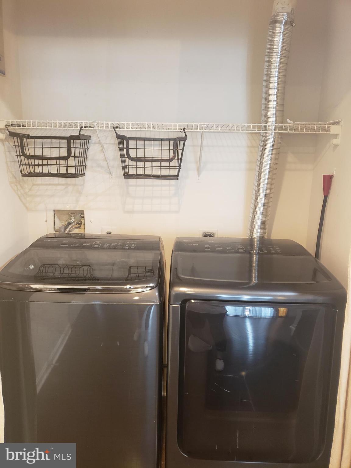 OCCOQUAN POINTE CONDO - Residential