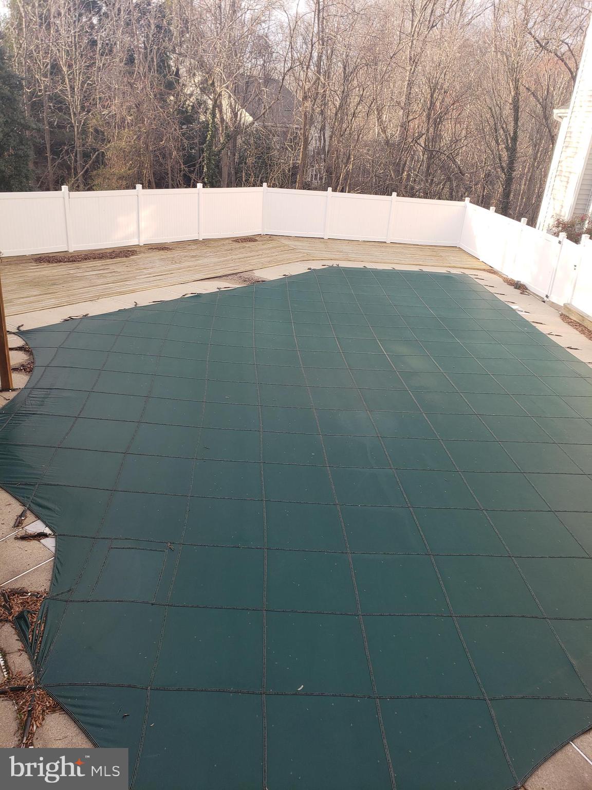 OCCOQUAN POINTE CONDO - Residential