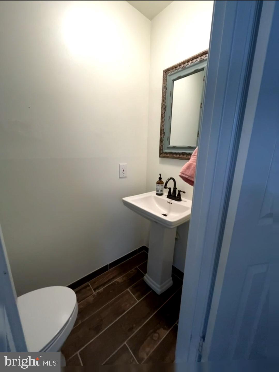 OCCOQUAN POINTE CONDO - Residential