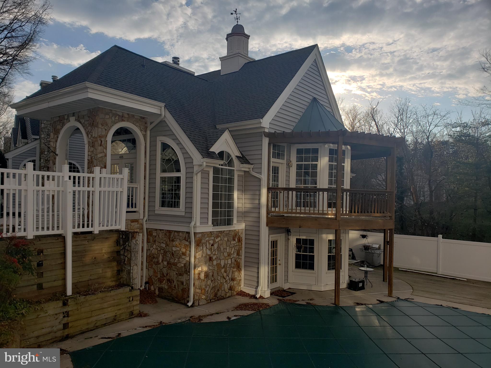 OCCOQUAN POINTE CONDO - Residential