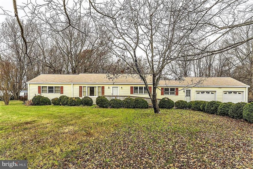 PICTURESQUE 3 BEDROOM, 2 BATH  HOME ON A  3 ACRE PARCEL IN THE HEART OF KING GEORGE COUNTY!  HOME FEATURES SPACIOUS ROOM SIZES, HARDWOOD FLOORS, ENOURMOUS MASTER BEDROOM WITH WIC,  SEPERATE DINING ROOM, COUNTRY KITCHEN WITH SMOOTH TOP COOKING AND DOUBLE WALL OVEN, WHOLE HOUSE PROPANE GENERATOR, UNFINISHED BASEMENT, GUTTER GUARD SYSTEM, TWO CAR GARAGE, AND PAVED DRIVEWAY.   HOME IS WELL CARED FOR  AND IS BEING SOLD "AS IS."