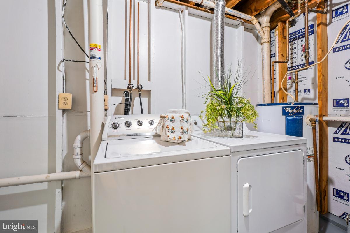 BROOKEVILLE KNOLLS - Residential