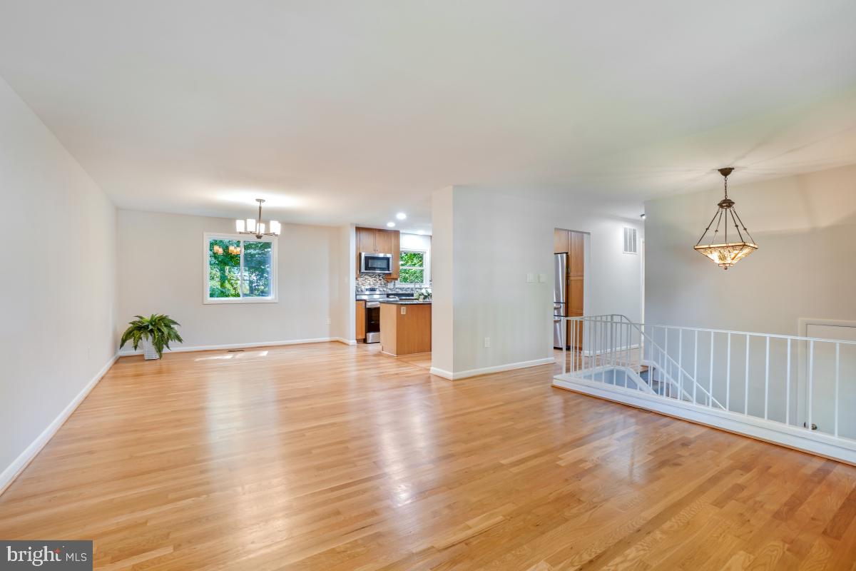 BROOKEVILLE KNOLLS - Residential