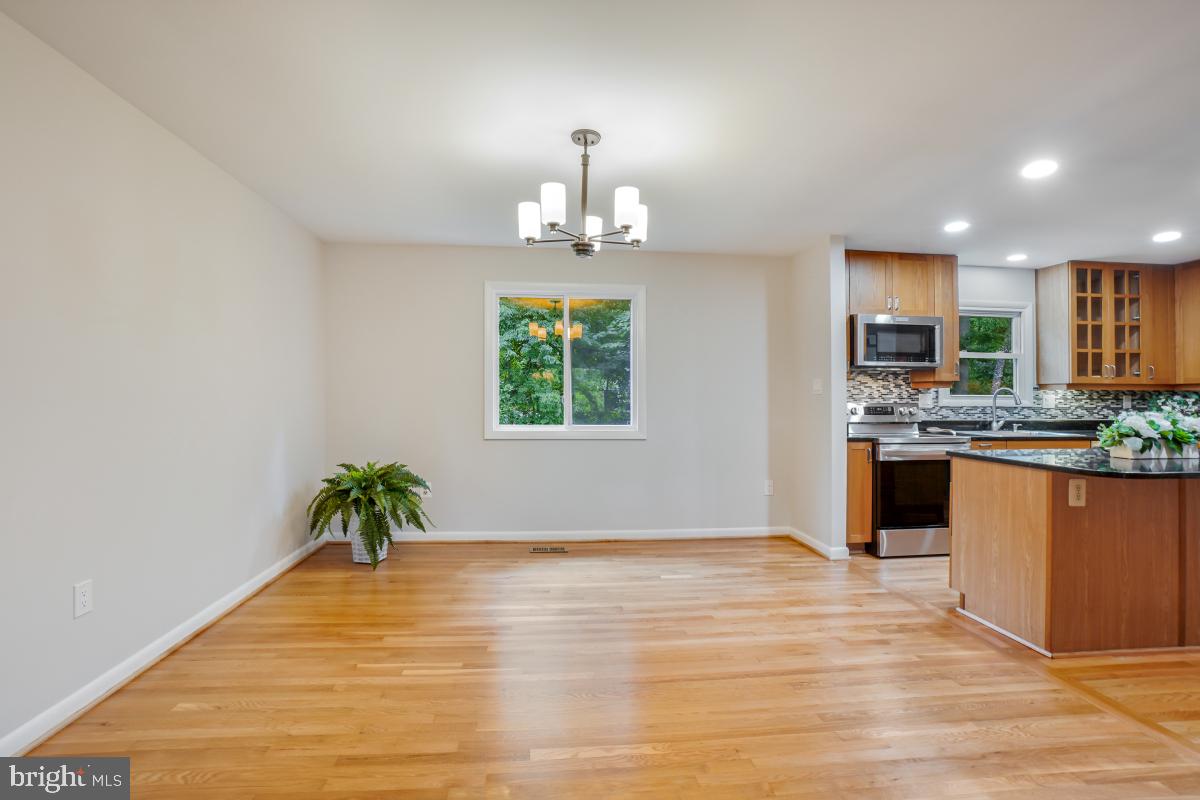 BROOKEVILLE KNOLLS - Residential