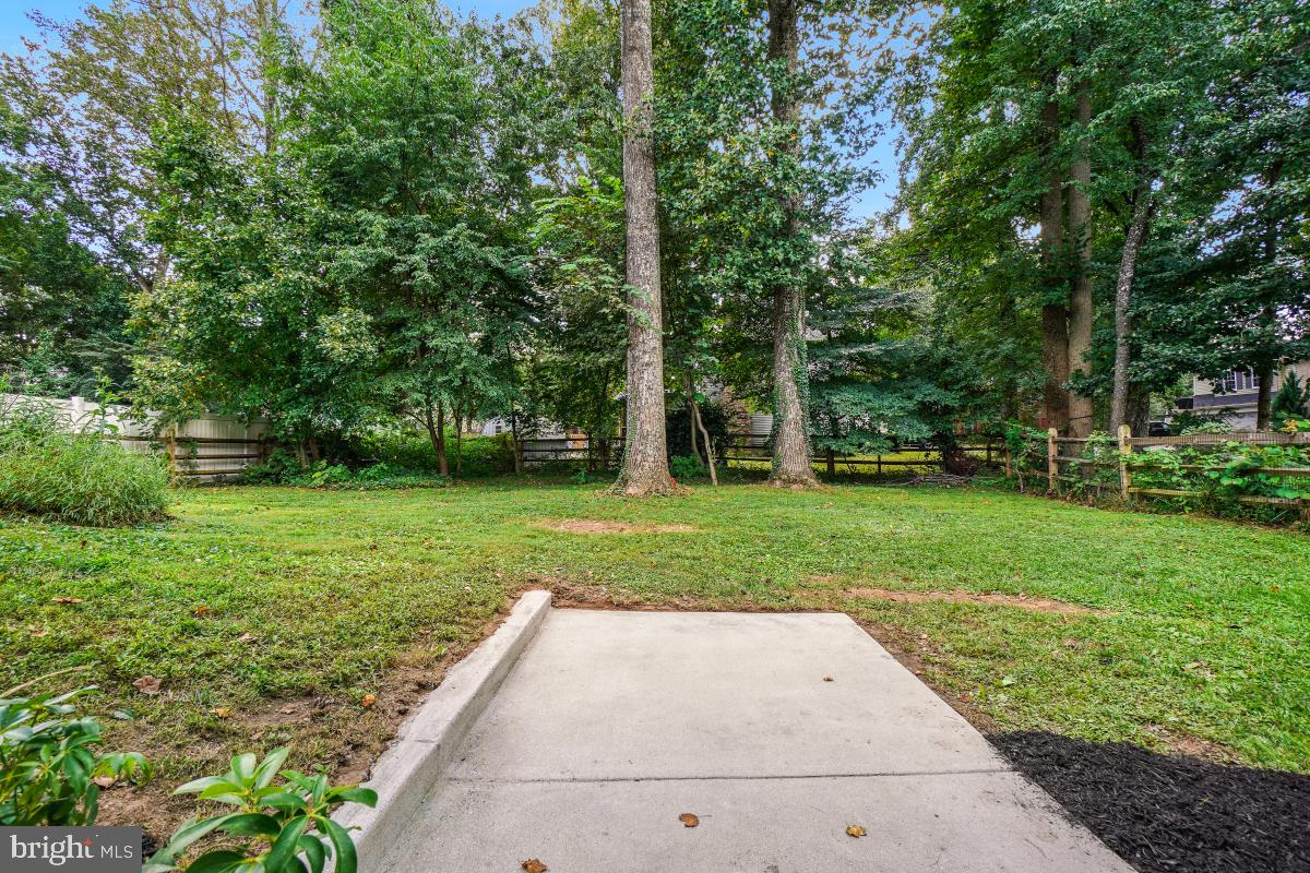 BROOKEVILLE KNOLLS - Residential