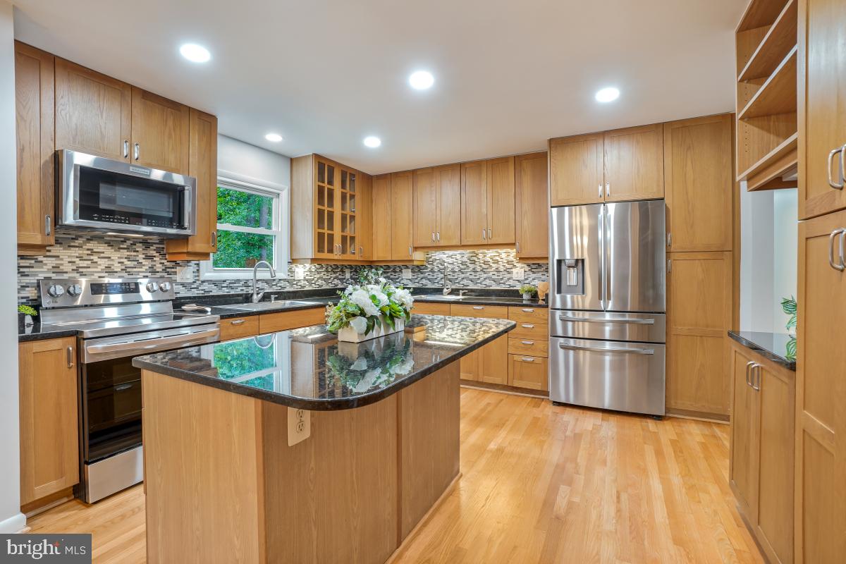 BROOKEVILLE KNOLLS - Residential