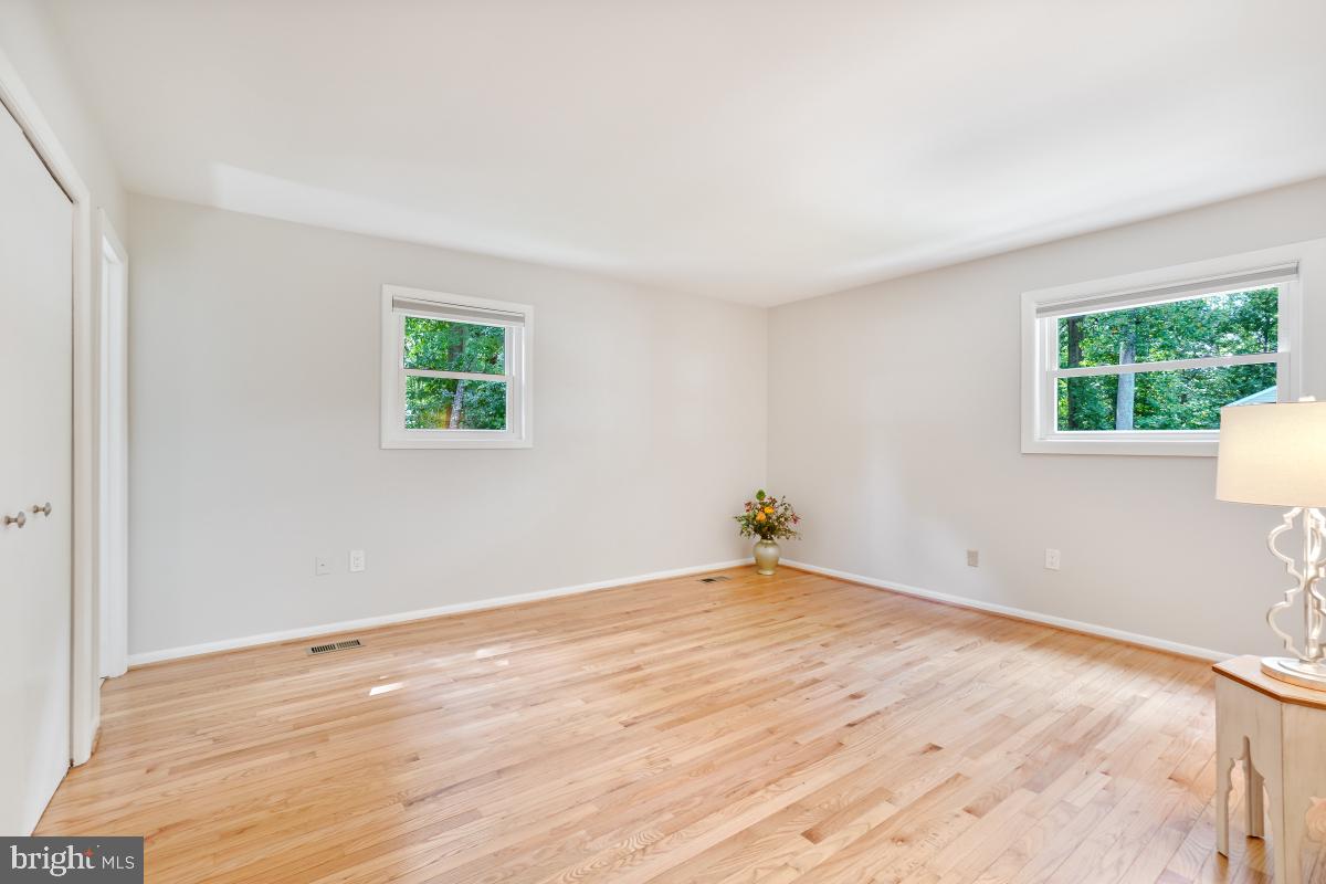 BROOKEVILLE KNOLLS - Residential