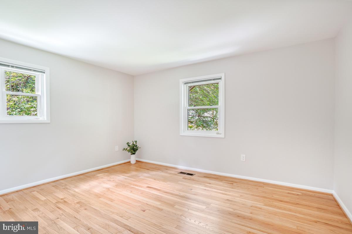 BROOKEVILLE KNOLLS - Residential