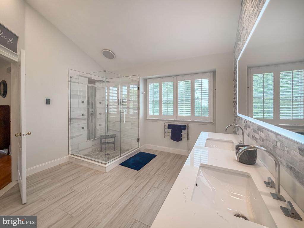 AFTON CHASE - Residential