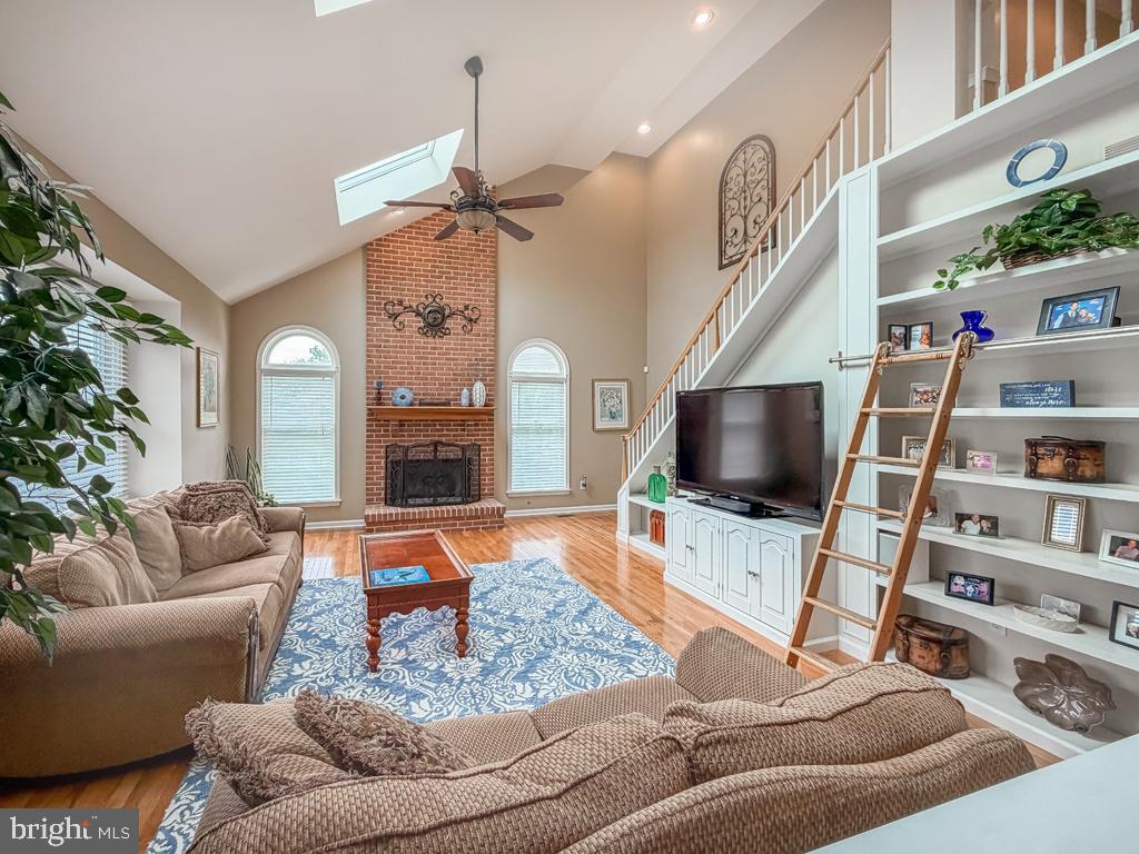 AFTON CHASE - Residential
