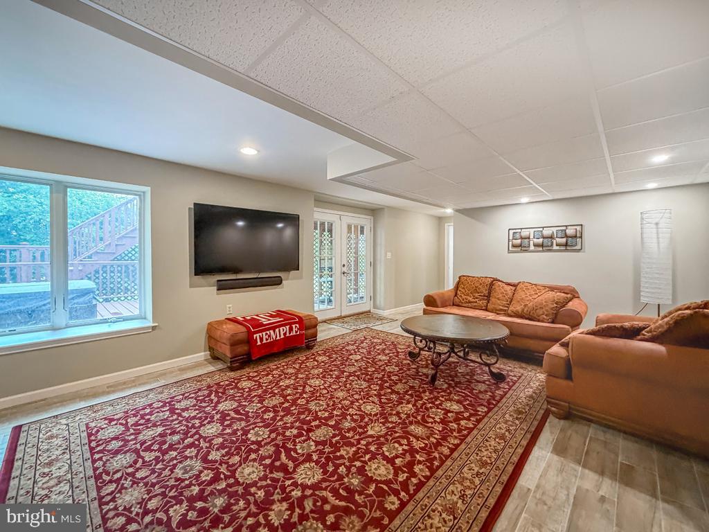 AFTON CHASE - Residential