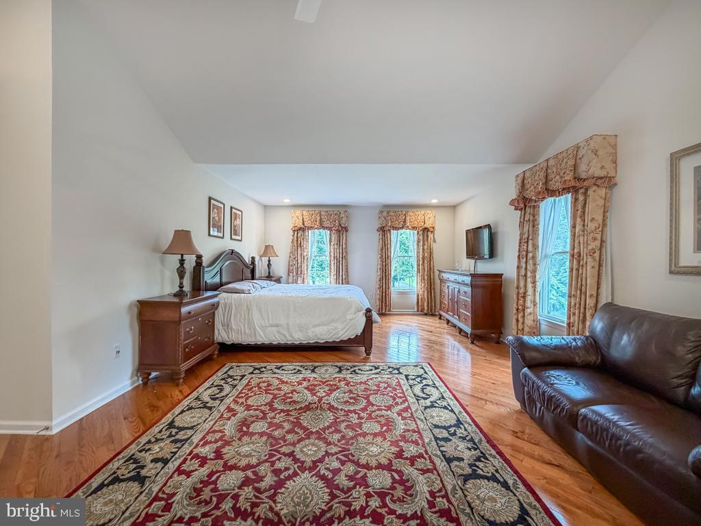 AFTON CHASE - Residential