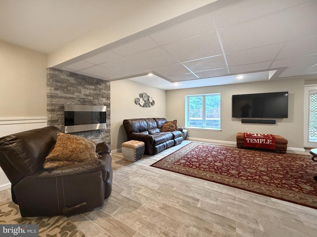 AFTON CHASE - Residential