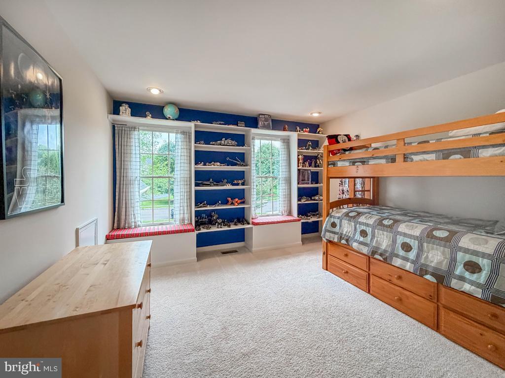 AFTON CHASE - Residential