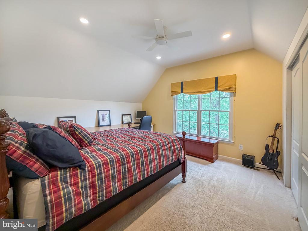 AFTON CHASE - Residential