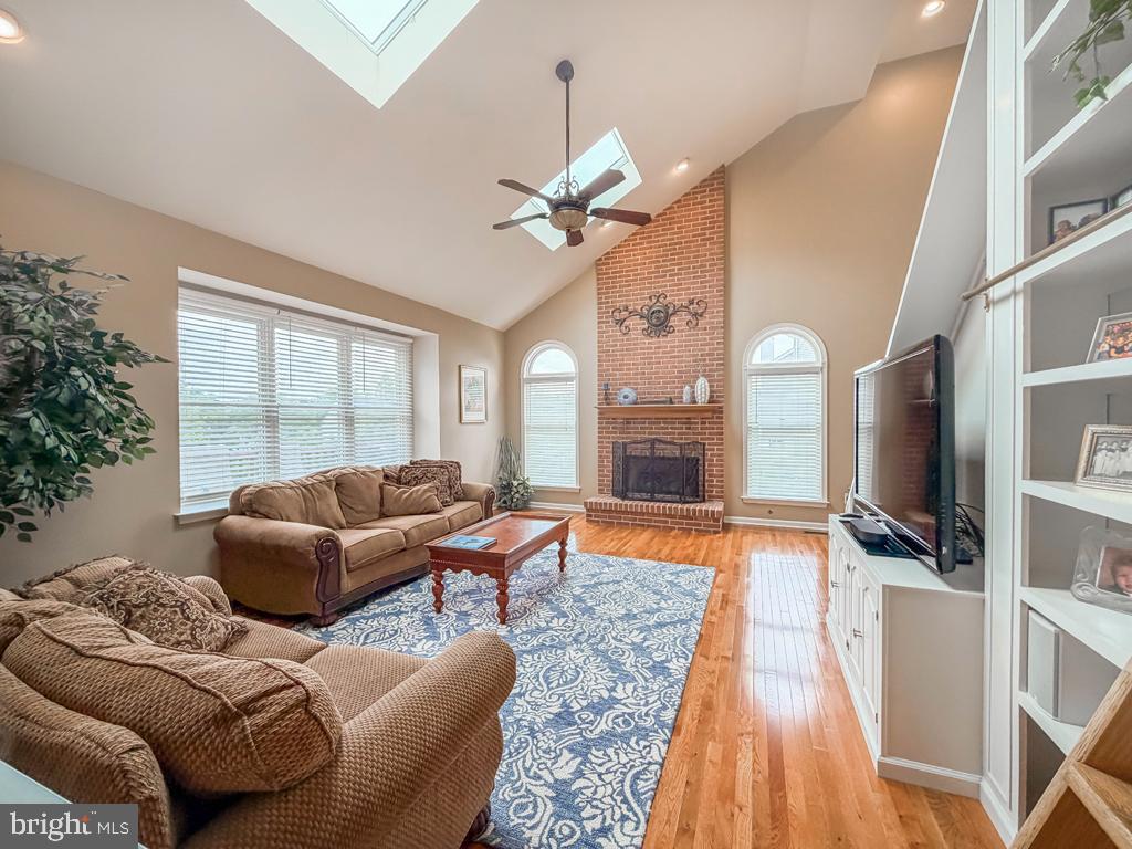 AFTON CHASE - Residential