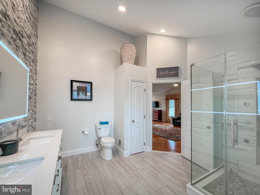 AFTON CHASE - Residential