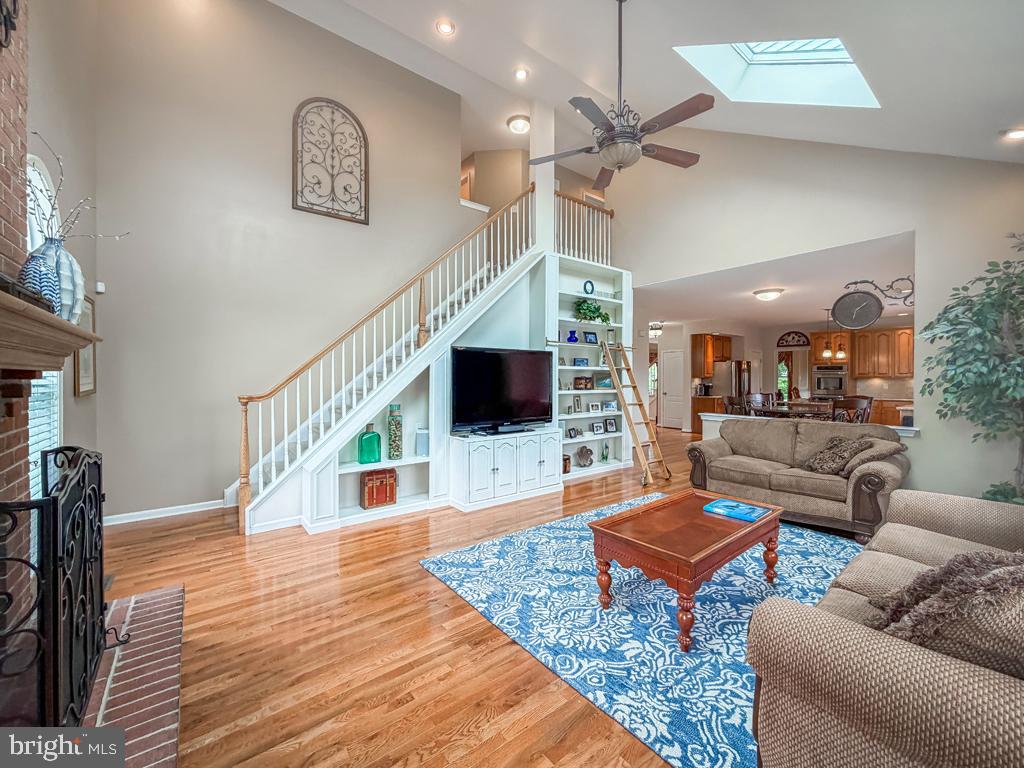 AFTON CHASE - Residential