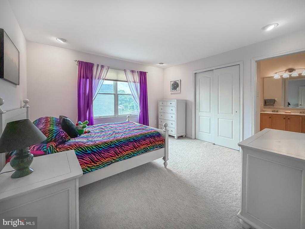 AFTON CHASE - Residential