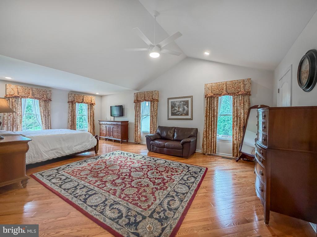 AFTON CHASE - Residential