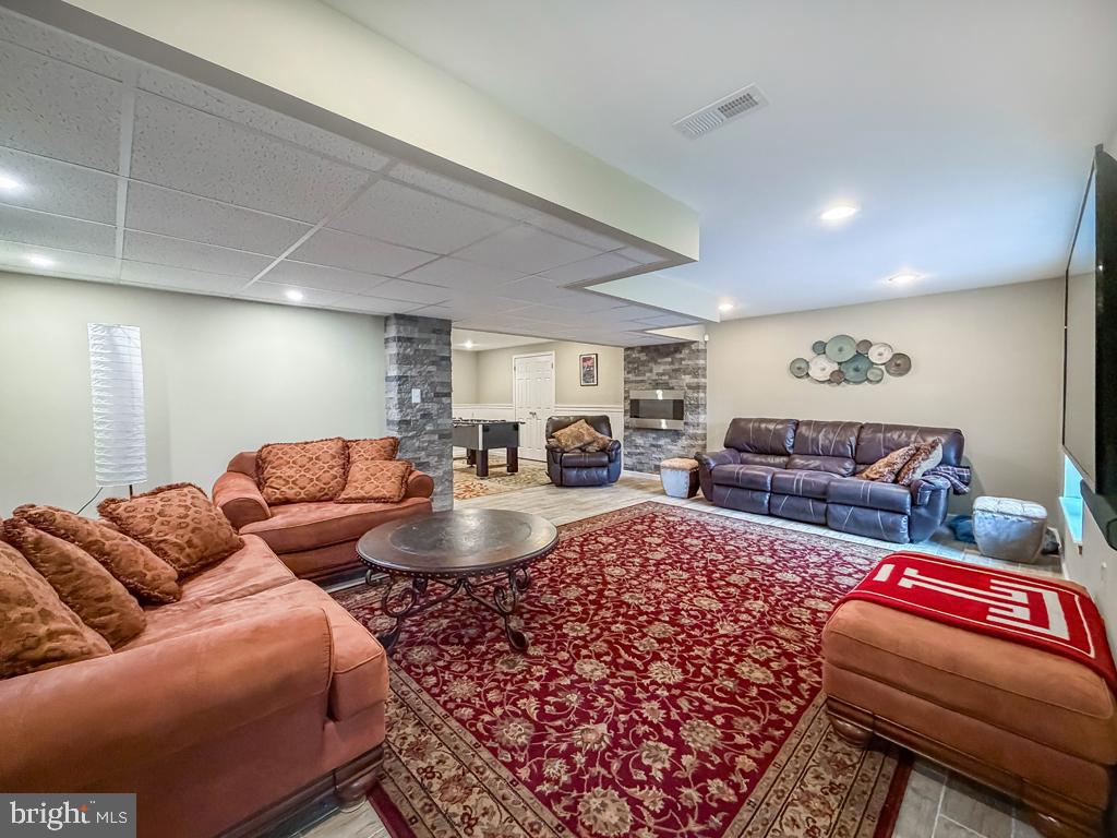 AFTON CHASE - Residential