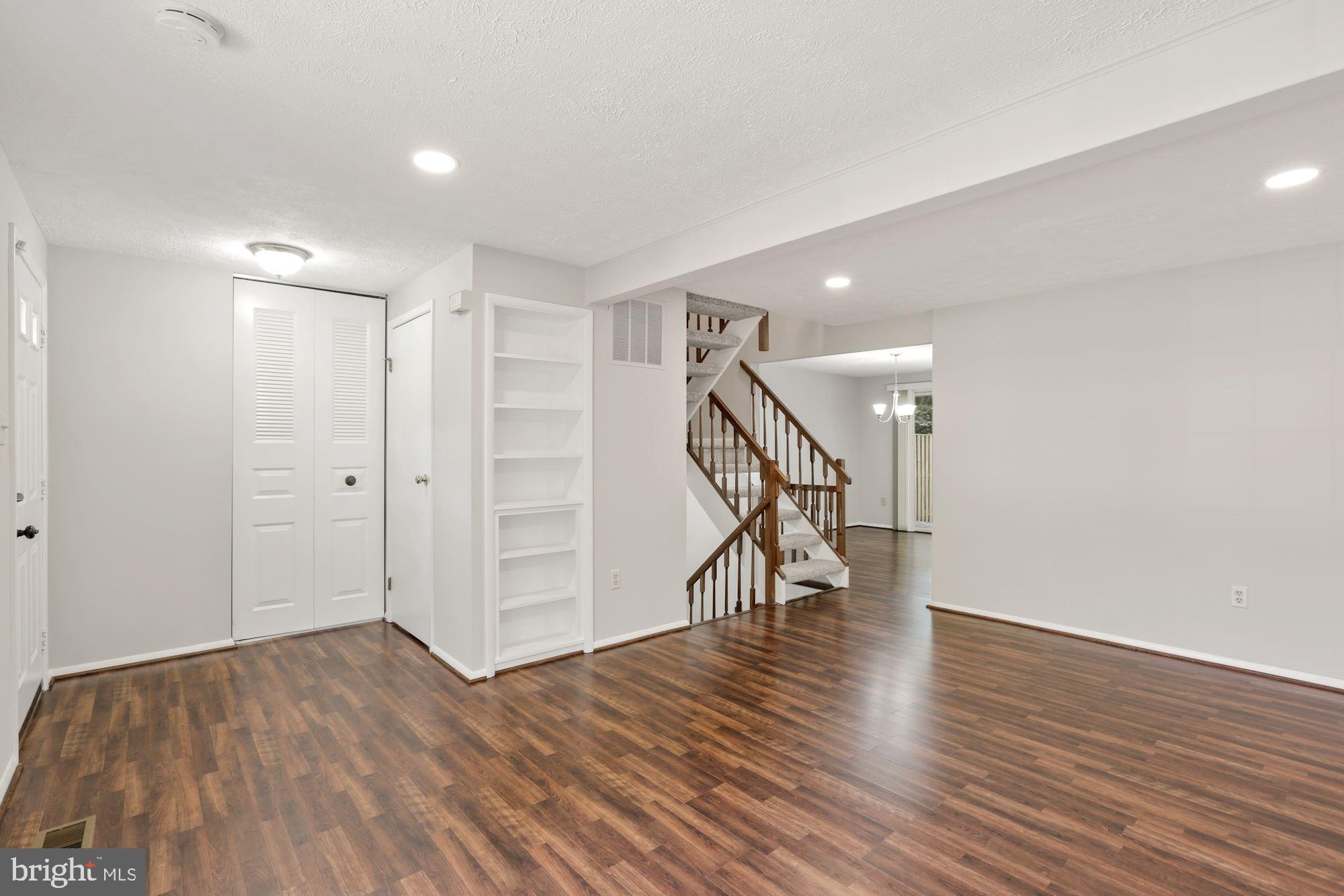 MILL CREEK SOUTH - Residential