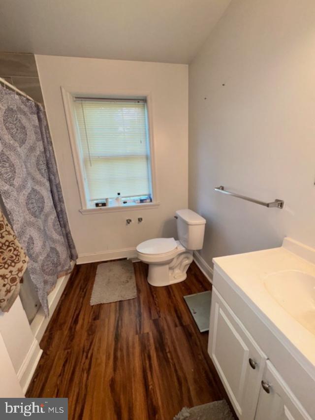 ROSLYN - Residential Lease